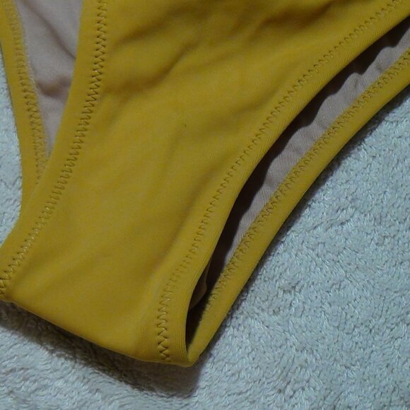 Shade & Shore Women's Asymmetric Twist One Piece Swimsuit Gold S,M.XL - Picture 8 of 16